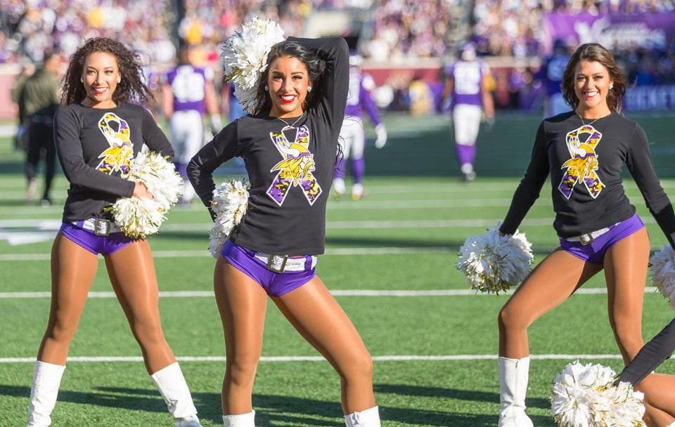 Esta preciosa chica de bellos ojos es integrante de las cheerleaders de los Minnesota Vikings. En su segundo año, checa lo mejor de ella.