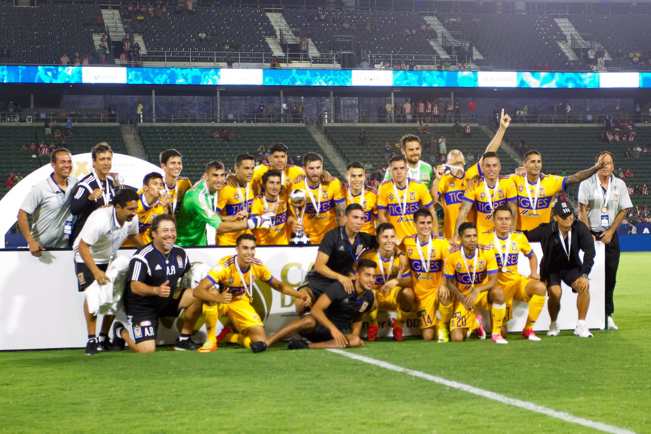 Y al final fueron los últimos quinees se quedaron con el título de Campeón de Campeones.