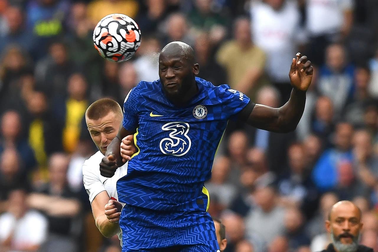 Chelsea barrió al Tottenham 3-0 con goles de Thiago Silva al 49’, de N’Golo Kanté al 57’ y, para terminar con broche de oro, Antonio Rüdiger nos regala una anotación al minuto 90+2’, para cerrar la quinta Jornada de la Premier League.