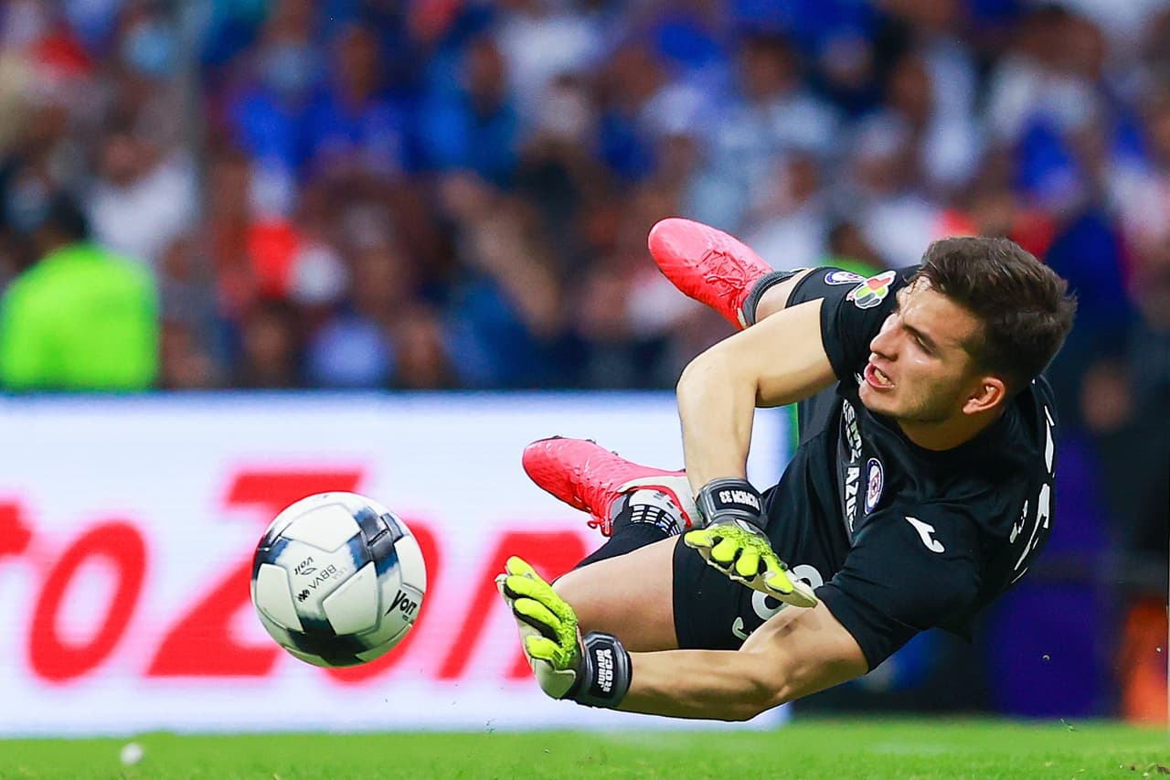 Así paró Sebastián Jurado el penalti definitivo.