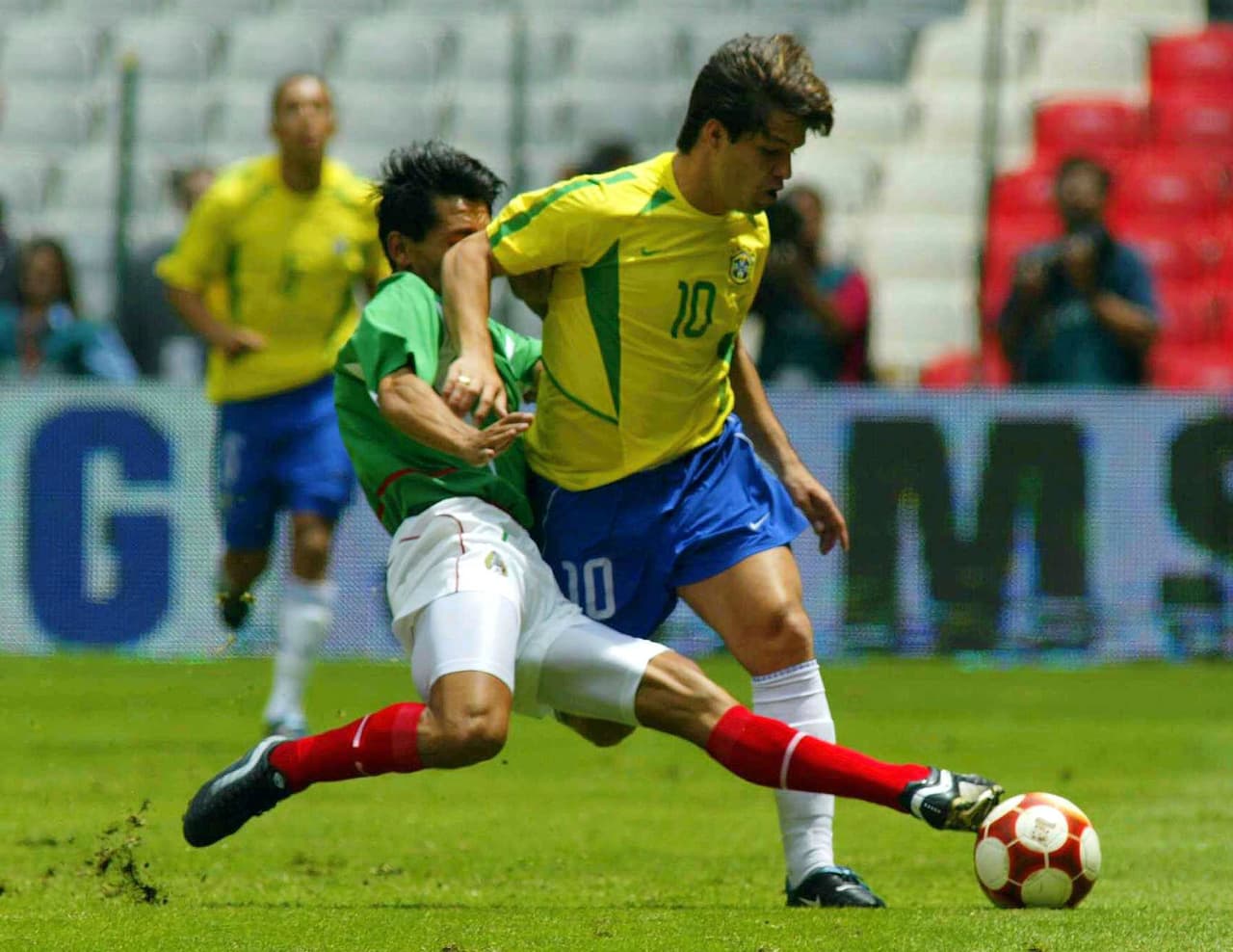 Y México consiguió su cuarto título de Copa Oro al derrotar otra vez a Brasil en la final, pero ahora por 1-0 y en el Estadio Azteca.