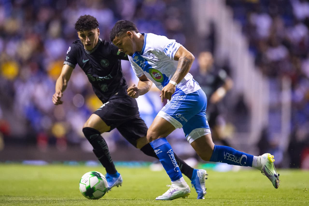 El primer tiempo lució trabado en medio campo con pocas emociones. Puebla se acercó más, pero falló en el último pase.
