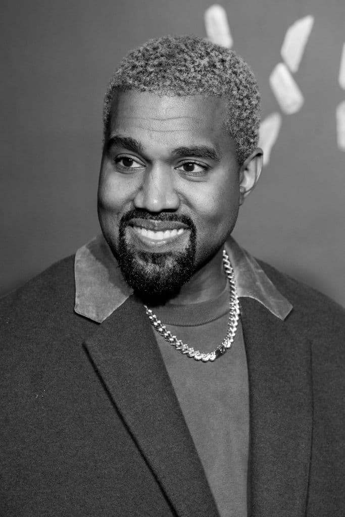 El 9 de octubre Kardashian besa a Davidson durante un sketch en el que interpretan a Jasmine y Aladdin.