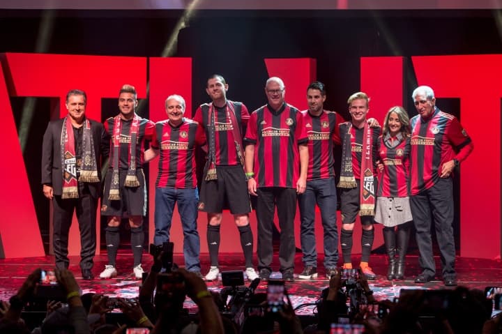 El entrenador argentino también estuvo presente en la presentación del uniforme del equipo. (Crédito: Atlanta United FC)