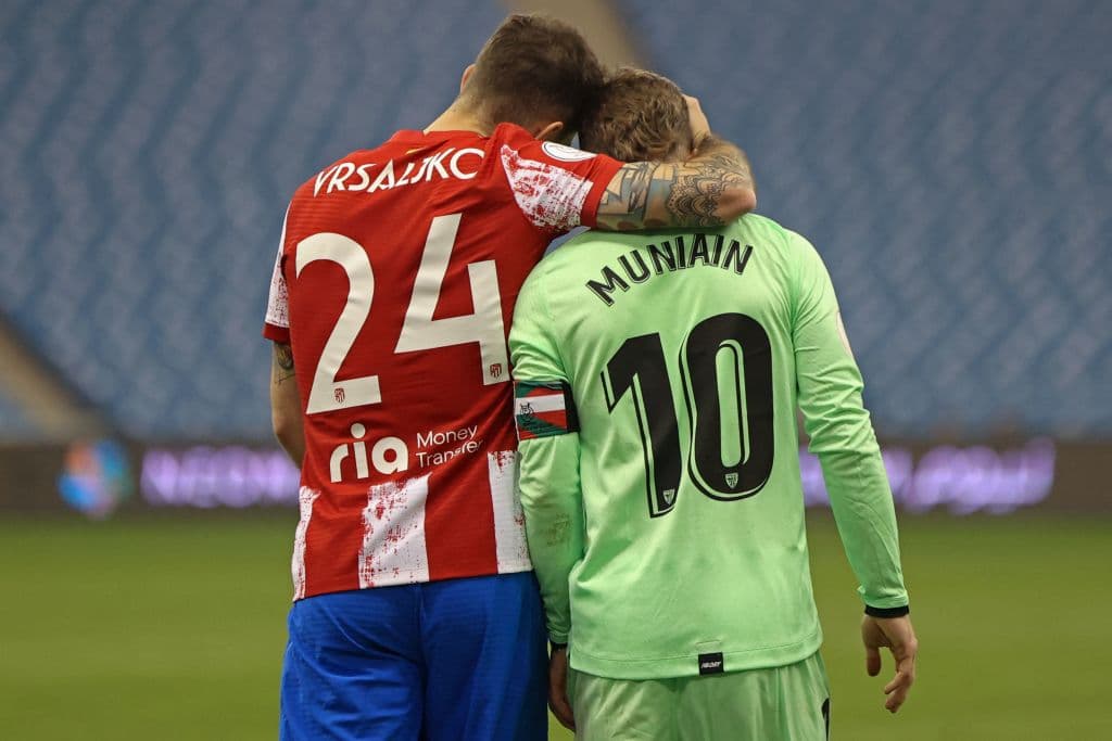 Athletic deja fuera al Atlético de Madrid en la semifinal de la Supercopa de España, con marcador de 2-1 y se enfrentará al Real Madrid por el título. Yeray Alvarez (77') y Nico Williams (81') le dieron el triunfo a los leones. Unaí Simón le dio el único gol a los colchoneros y fue en contra.