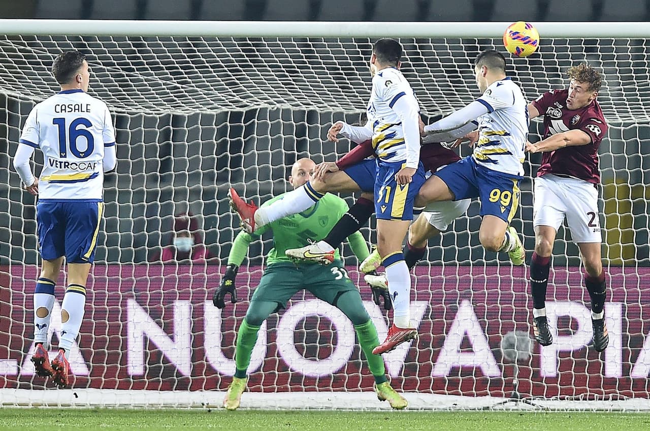 Torino saca victoria con la mínima sobre Verona, a pesar de tener 10 hombres en la cancha, con anotación de Tommaso Pobega (26') en la J18 de la Serie A.