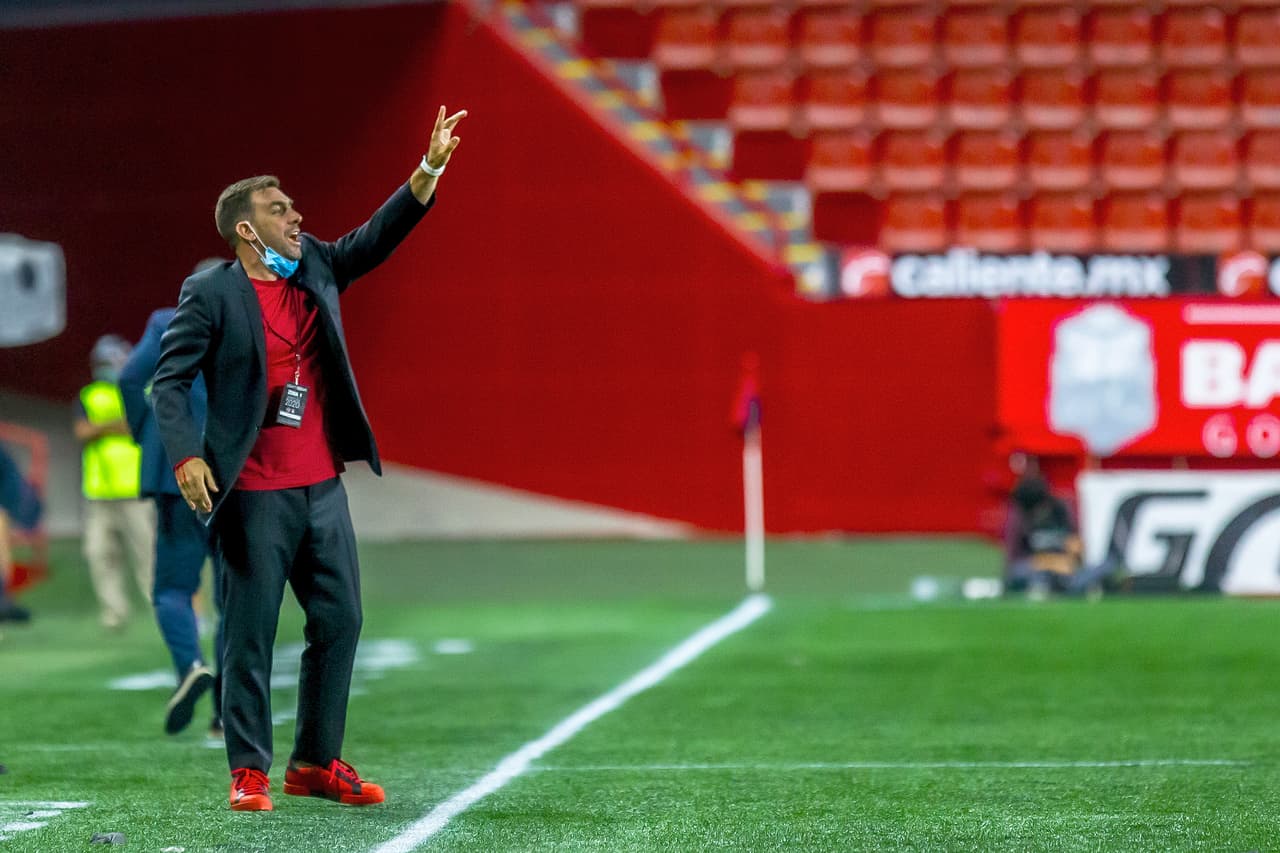 Guede: “No existe justicia en el futbol, ellos anotaron y nosotros no”. El estratega confía en que sus jugadores muestren una mejoría de cara al duelo con León.