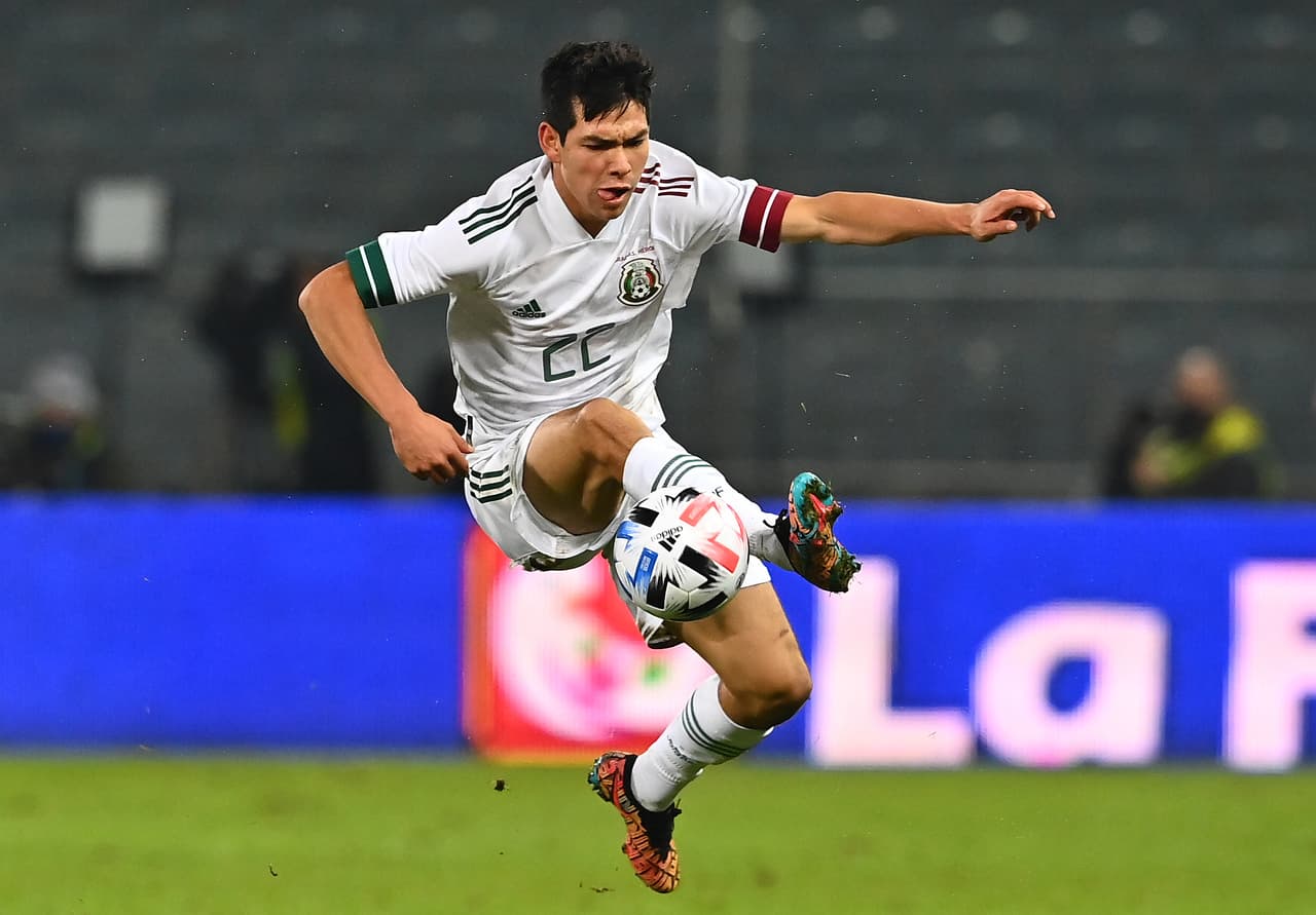 Gerardo Martino se perfila a usar a Hirving Lozano como centro delantero ante Gales