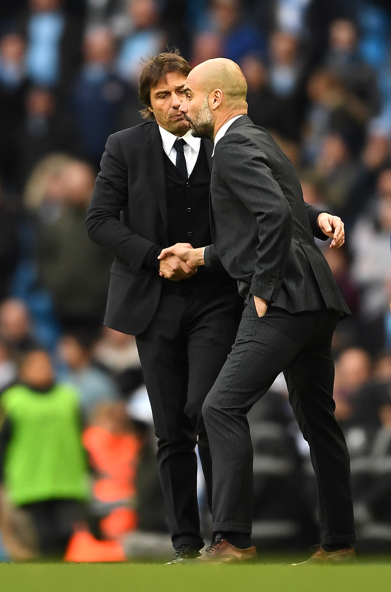 A pesar de que Guardiola tenía una mejor plantilla con el City (y encima gastó tres veces más dinero en fichajes), no pudo con Conte y su Chelsea.