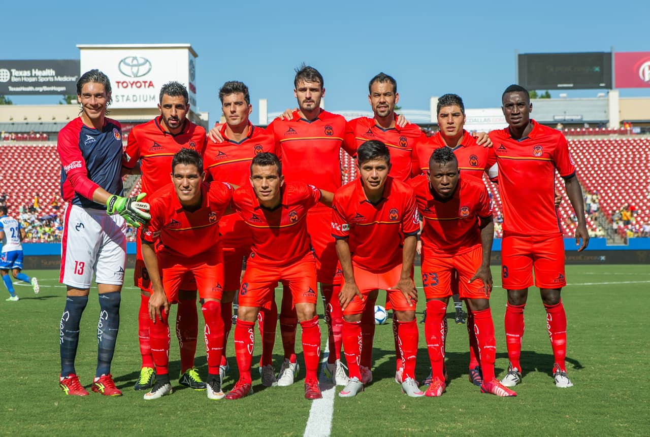 Morelia salió con: Saucedo, Pérez, Torsiglieri, Erpen, Rodríguez, Pellerano, Ruíz, Villalpando, Velázquez, Mena y Cuero