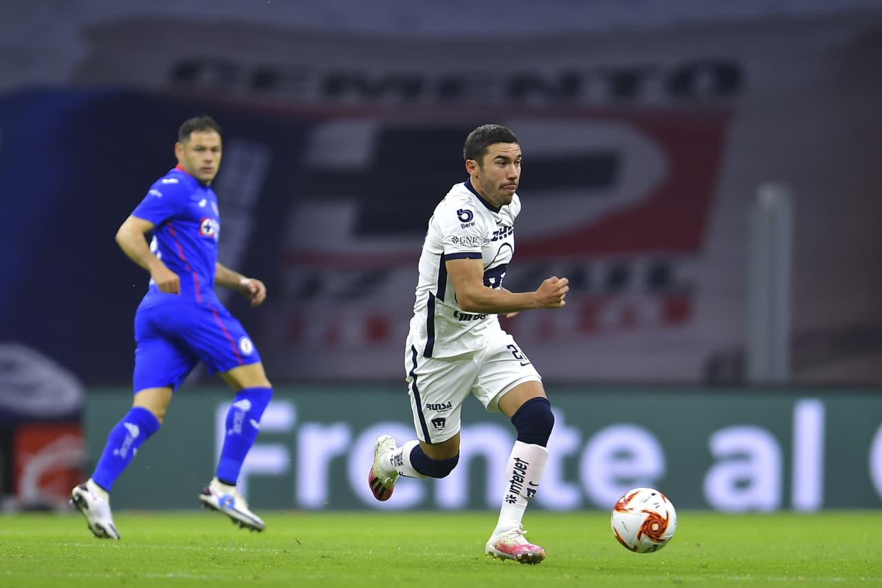 Dinenno rescató el resultado en la recta final para clasificar a la fiesta grande en segundo lugar. | Orbelín Pineda abrió el marcador para los cementeros; Juan Ignacio Dinenno (86’, 90’) emparejó los cartones y dio vuelta al juego en la recta final. Pumas y Cruz Azul clasifican directamente a la Liguilla en las posiciones segunda y cuarta, respectivamente.