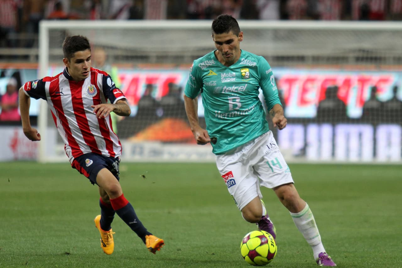 Guadalajara, con la tranquilidad de su presencia en la Liguilla, bajó el ritmo y cedió un empate en casa contra León en la fecha 16.