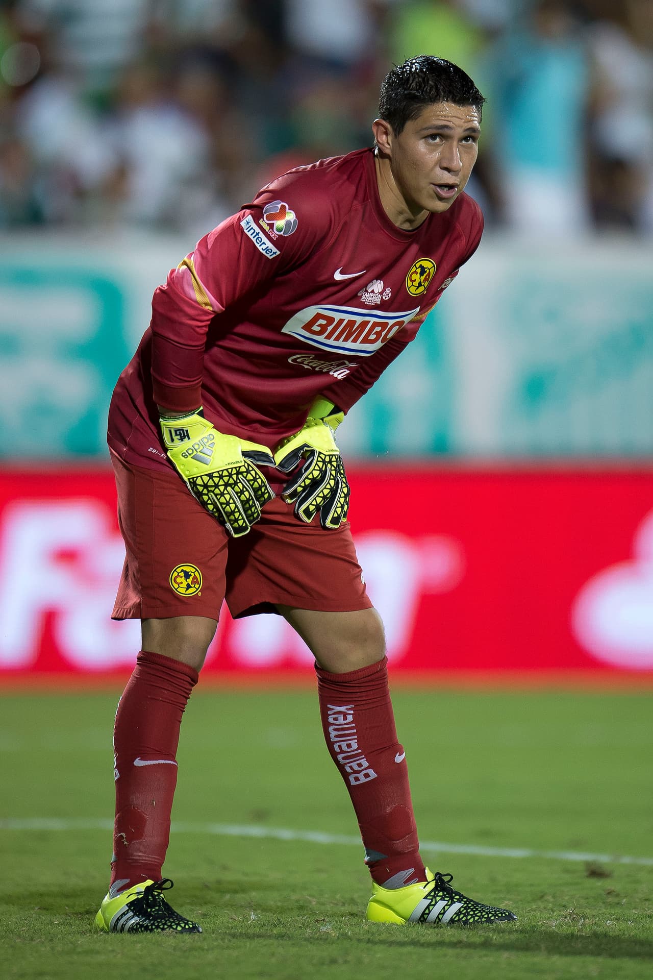 Hugo González: El guardameta americanista no tuvo una noche relajada, ya que a lo largo del partido su meta fue atacada por los atacantes rivales, aunque en las que fue exigido respondió adecuadamente. En el penal no tuvo nada que hacer al buen cobro de Calderón. Calificación 8.