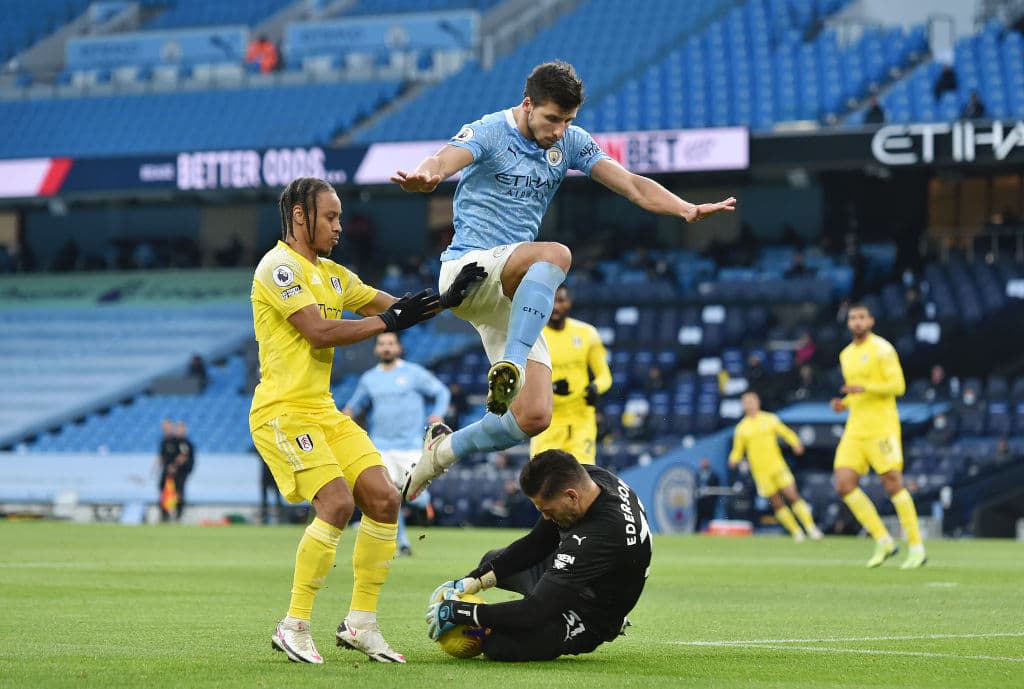Raheem sterling (5’) y Kevin De Bruyne (26’) hicieron los tantos para lleagr a 18 unidades; acarician la zona de Champions League.