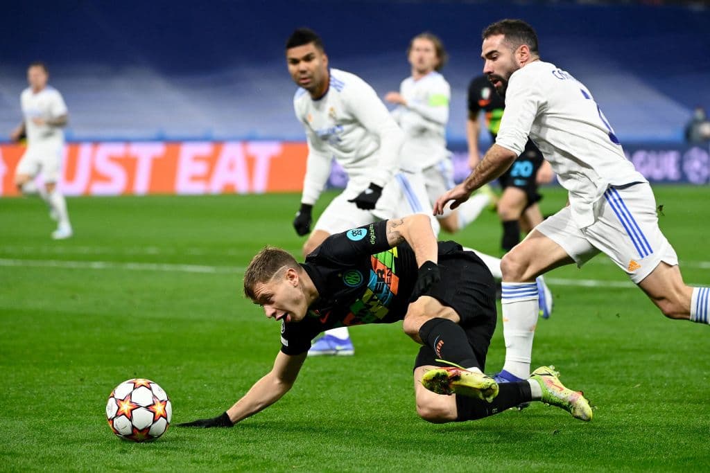 Toni Kroos (17') y Marco Asensio (79') le dieron el triunfo al Real Madrid sobre el Inter en el Bernabeu, para cerrar la fase de Grupos de la UEFA Champions League. El equipo merengue se clasifica como primer lugar del grupo, mientras que los 'Nerazzurri' como segundo de grupo.