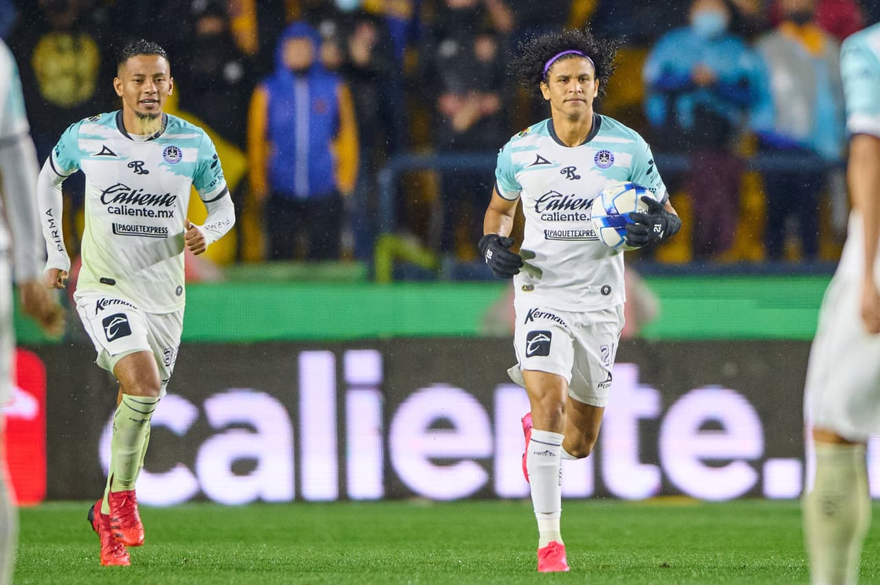 En un partido frenético y lleno de goles los Tigres derrotaron al equipo de Mazatlán.