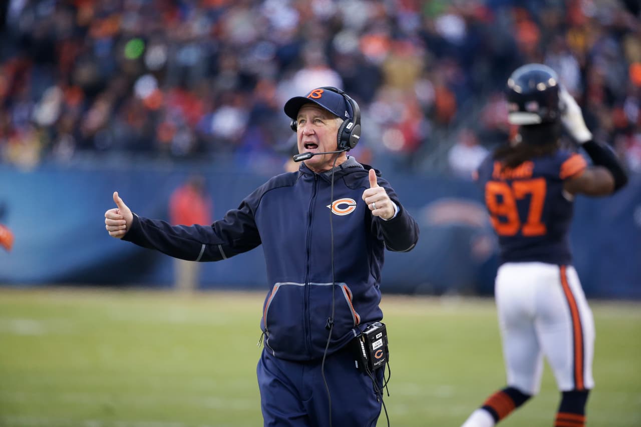 John Fox (2015) (6 victorias, 10 derrotas).