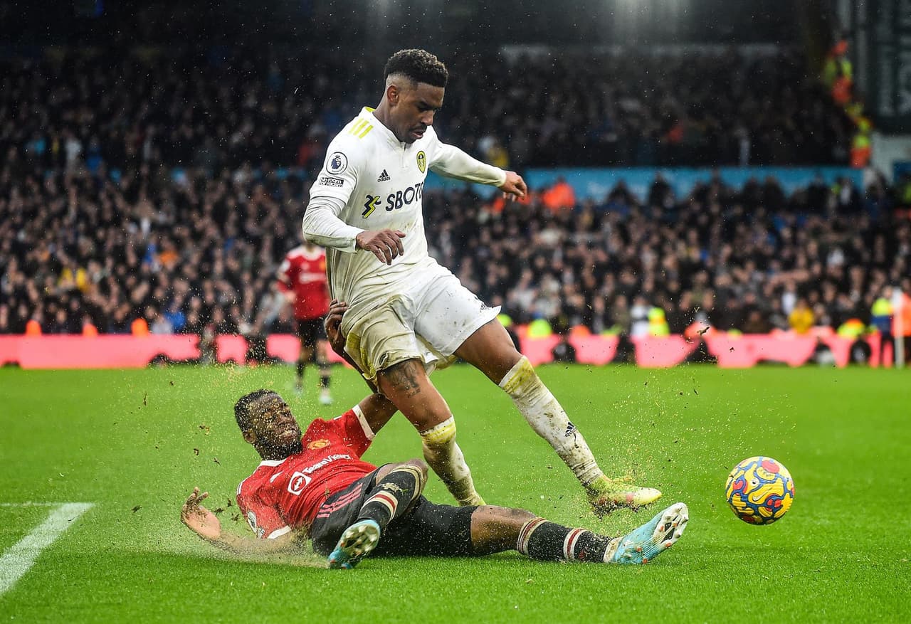 Leeds cae con goliza ante el Manchester United en casa, al cierre de la J26 en la Premier League. Harry Maguire y Bruno Fernandes ponían arriba a los Red Devils durante la primera mitad, pero Rodrigo Moreno y Raphinha igualaban el marcador al minuto 54', ya después Frederico Rodrigues y Anthony Elanga despegaron los números para cerrar 4-2.