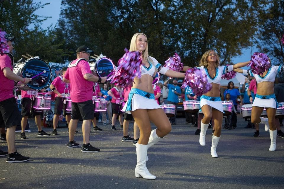 Las bellezas de los Carolina Panthers te estarán esperando en el Super Bowl 50. Checa lo mejor de ellas en la temporada.