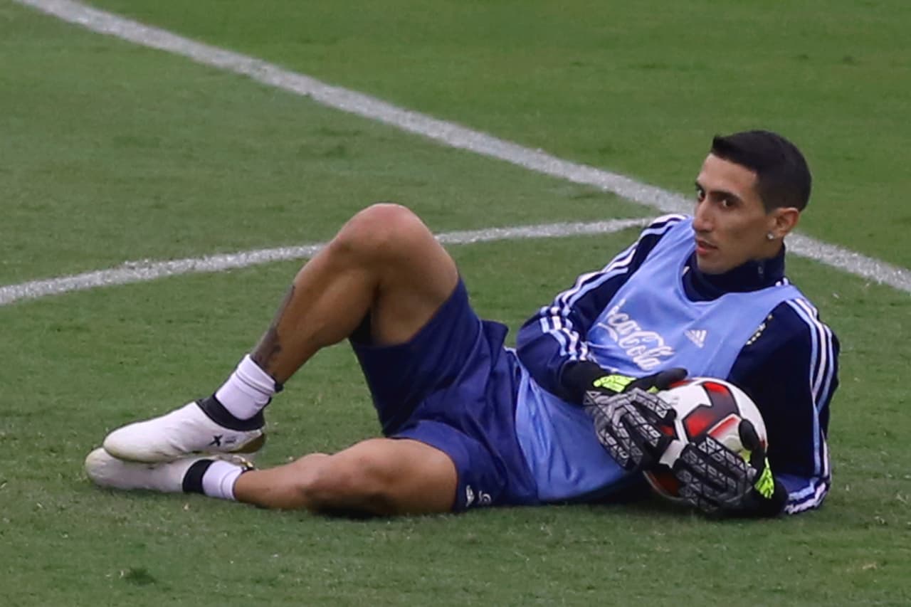 La obligada ausencia de Lionel Messi ha generado toda una serie de reacciones entre los seleccionados argentinos, que saben que sobre los convocados cae la responsabilidad de buenos resultados y buen juego a pesar de la ausencia del crack. Aún así, el ambiente estuvo calmado.