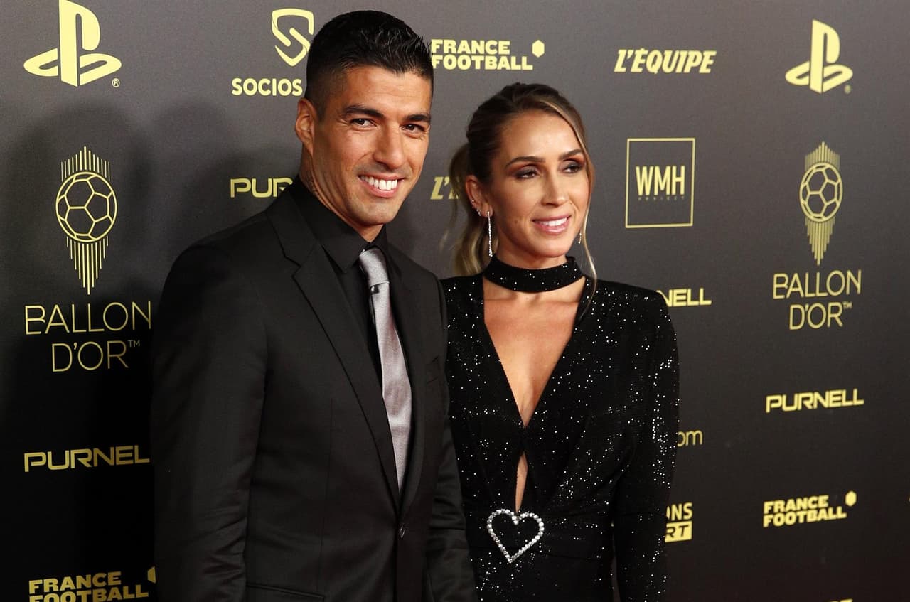 Luis Suárez del Atletico de Madrid y su esposa Sofía Balbi.