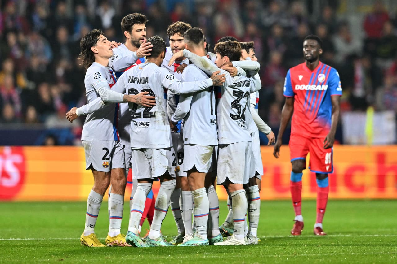 Barcelona goleó 2-4 al Viktoria Plzen en la Doosan Arena de República Checa con un doblete de Ferran Torres y goles de Marcos Alonso y Pablo Torre en la Jornada 6 de la Champions League.