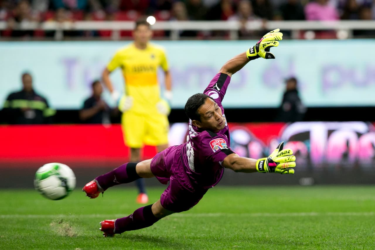 El ganador del partido se definió desde los 11 pasos y en esa tanda el argentino Vergini se apuntó como el verdugo de su equipo al fallar el penalti y dejar el rechace para el gol de Pulido.