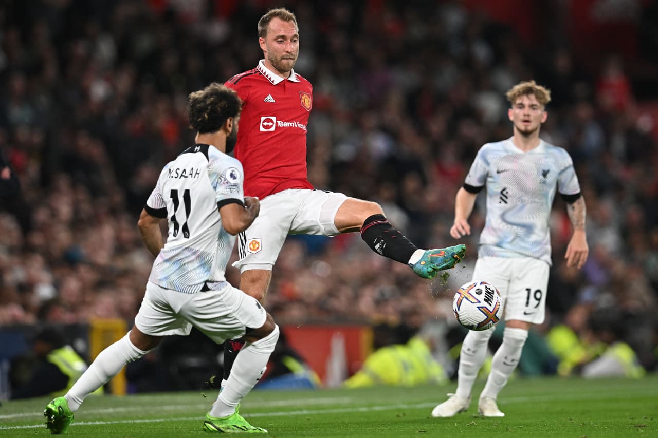 Gran triunfo en Old Trafford del Manchester United sobre el Liverpool por marcador de 2-1; goles de Sancho y Rashford por los Red Devisl y de Salah por los Reds.
