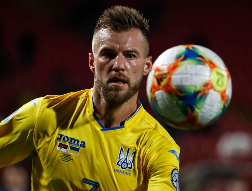 Como primer lugar el Grupo B, Ucrania está clasificada.