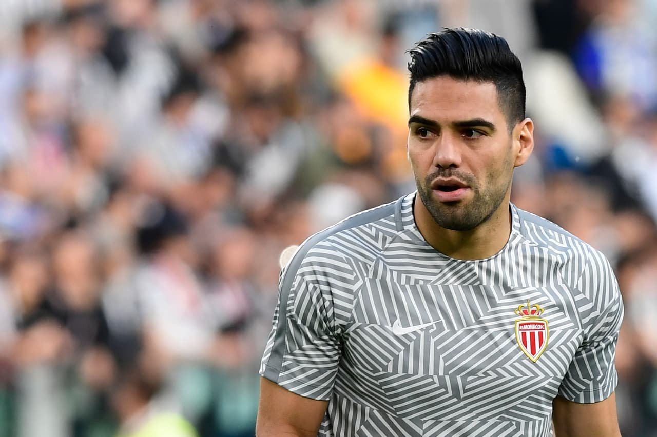 Monaco's Colombian forward Radamel Falcao warms up before the UEFA Champions League semi final second leg football match Juventus vs Monaco, on May 9, 2017 at the Juventus stadium in Turin. / AFP PHOTO / Miguel MEDINA (Photo credit should read MIGUEL MEDINA/AFP/Getty Images)