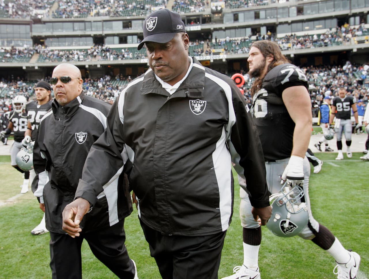 Art Shell (2006) (2 victorias, 14 derrotas).