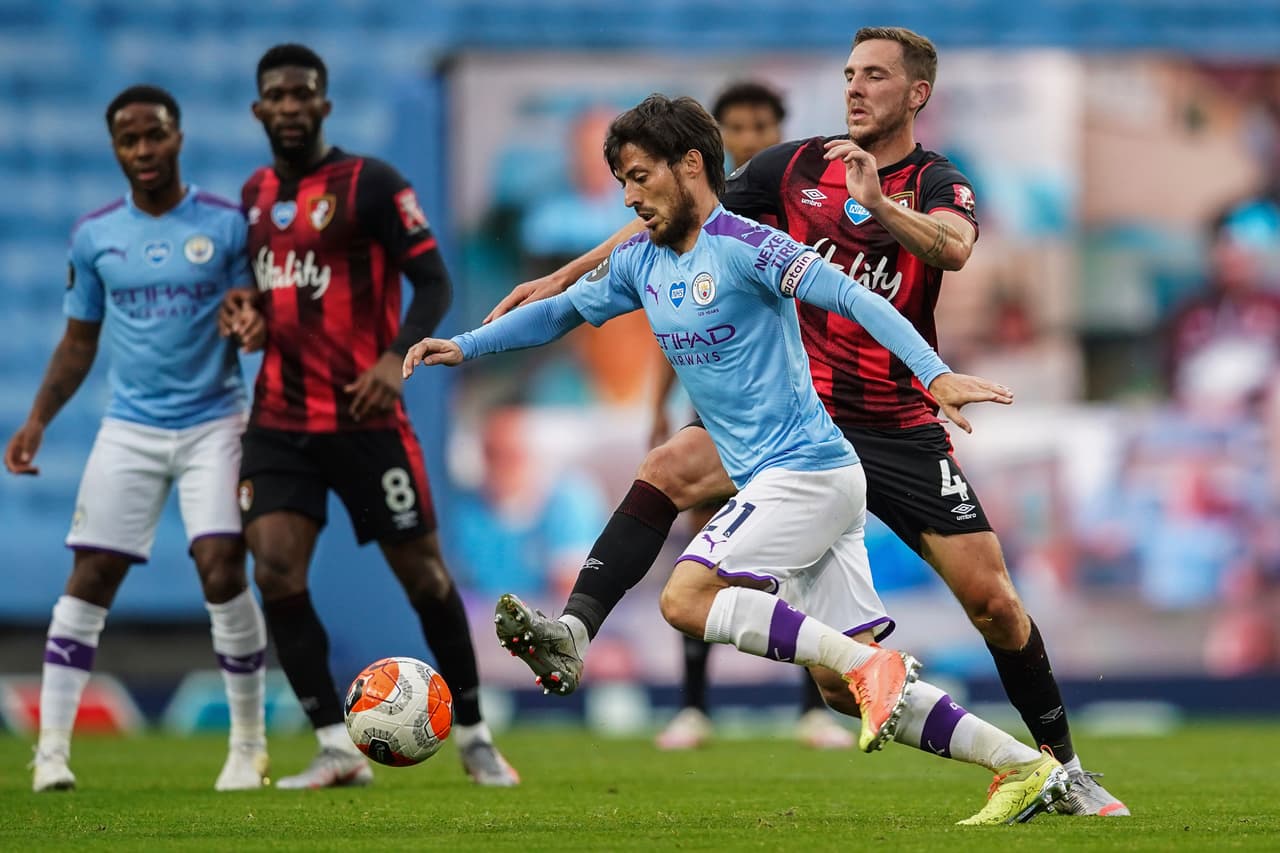 Con goles de David Silva y Gabriel Jesus, el Manchester City camina a la victoria en casa y mete en aprietos de descenso al Bournemouth.
