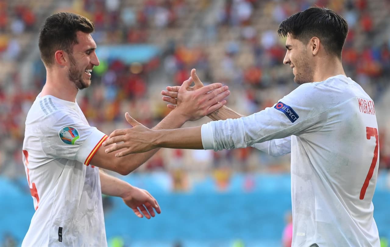 España golea a Eslovaquia 5-0 para asegurar el segundo lugar del grupo y calificar a Octavos en la Euro 2020. Con dos autogoles y tres por parte de Laporte (45+3'), Pablo Sarabia (56') y Ferrán Torres (67'), los españoles se sacan la espina y ahora enfrentarán a Croacia.