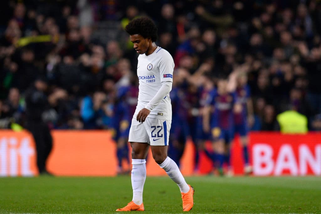 Se han enfrentado catorce veces registrando seis empates y cuatro victorias para cada conjunto.