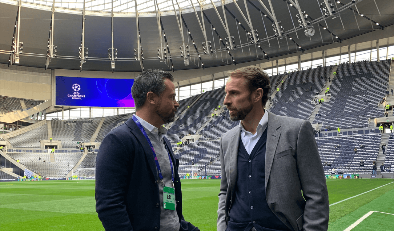 Rafa Puente visitó a Gareth Southgate, DT de la selección inglesa