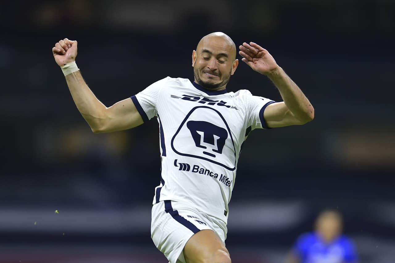 Dinenno rescató el resultado en la recta final para clasificar a la fiesta grande en segundo lugar. | Orbelín Pineda abrió el marcador para los cementeros; Juan Ignacio Dinenno (86’, 90’) emparejó los cartones y dio vuelta al juego en la recta final. Pumas y Cruz Azul clasifican directamente a la Liguilla en las posiciones segunda y cuarta, respectivamente.