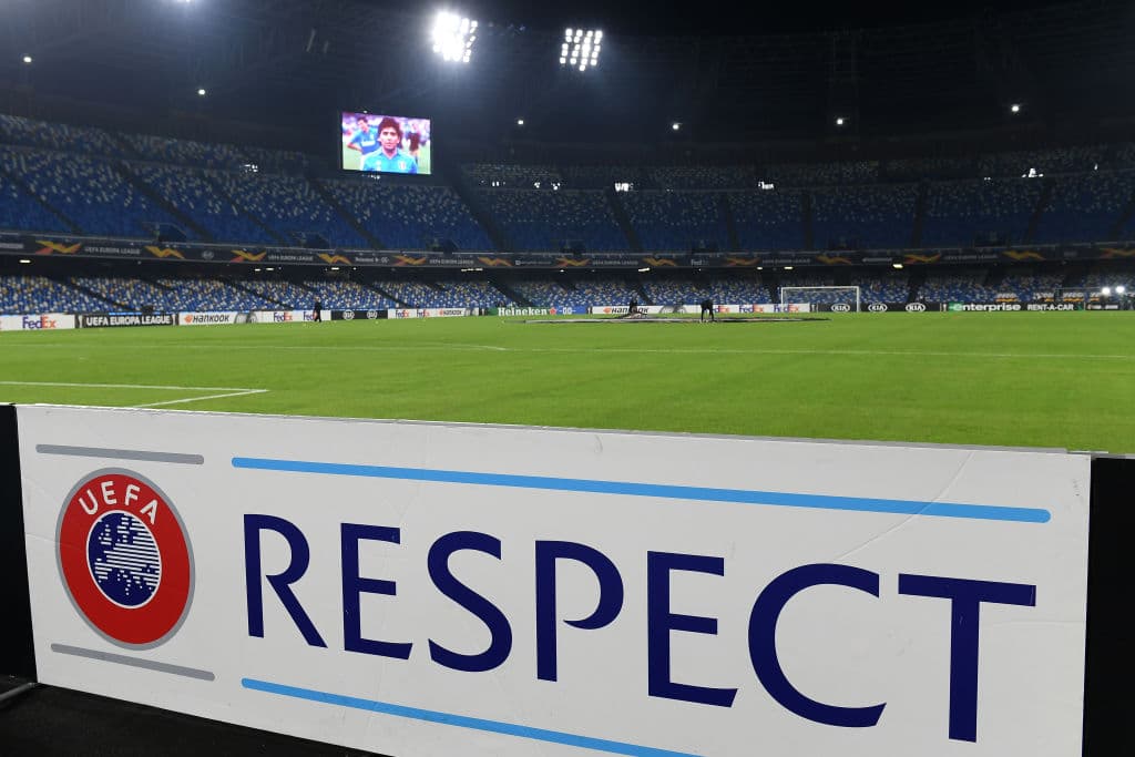 Al parecer, el nombre del estadio donde Napoli juega de local, podría llevar el nombre del mítico jugador argentino recientemente fallecido. El cuadro napolitano y el conjunto croata se medirán en la cuarta fecha de la justa europea.