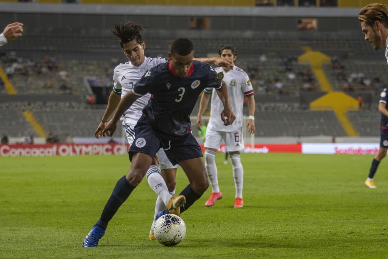 Con hat-trick de Sebastián Córdova y gol de Carlos Rodríguez, México logra golear 4-1 a República Dominicana en su debut en el preolímpico.