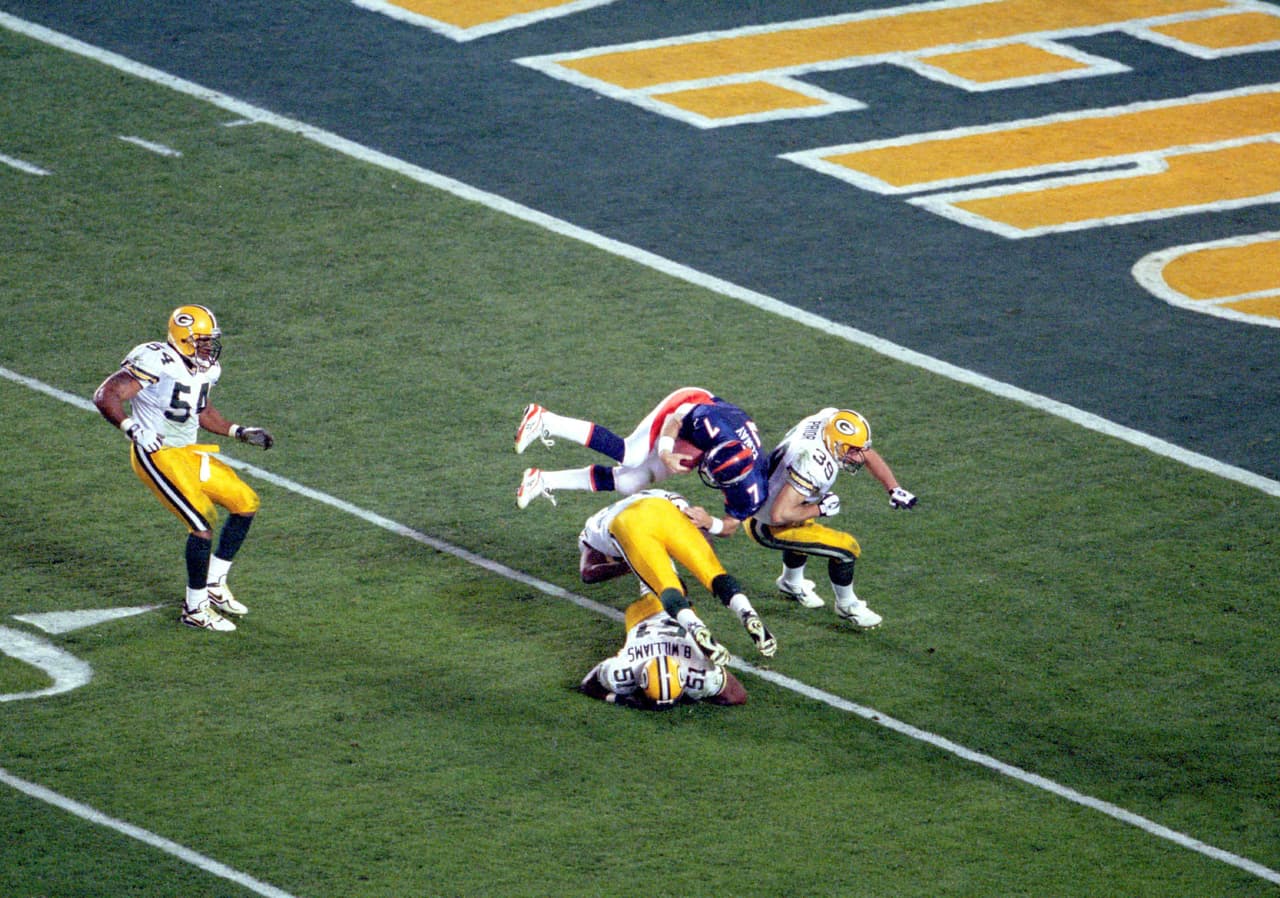 El Super Bowl XXXII fue un reto para el veterano John Elway. Había perdido las 3 veces que jugó el partido grande. Otra derrota no era posible así que jugó con todo lo que tenía.