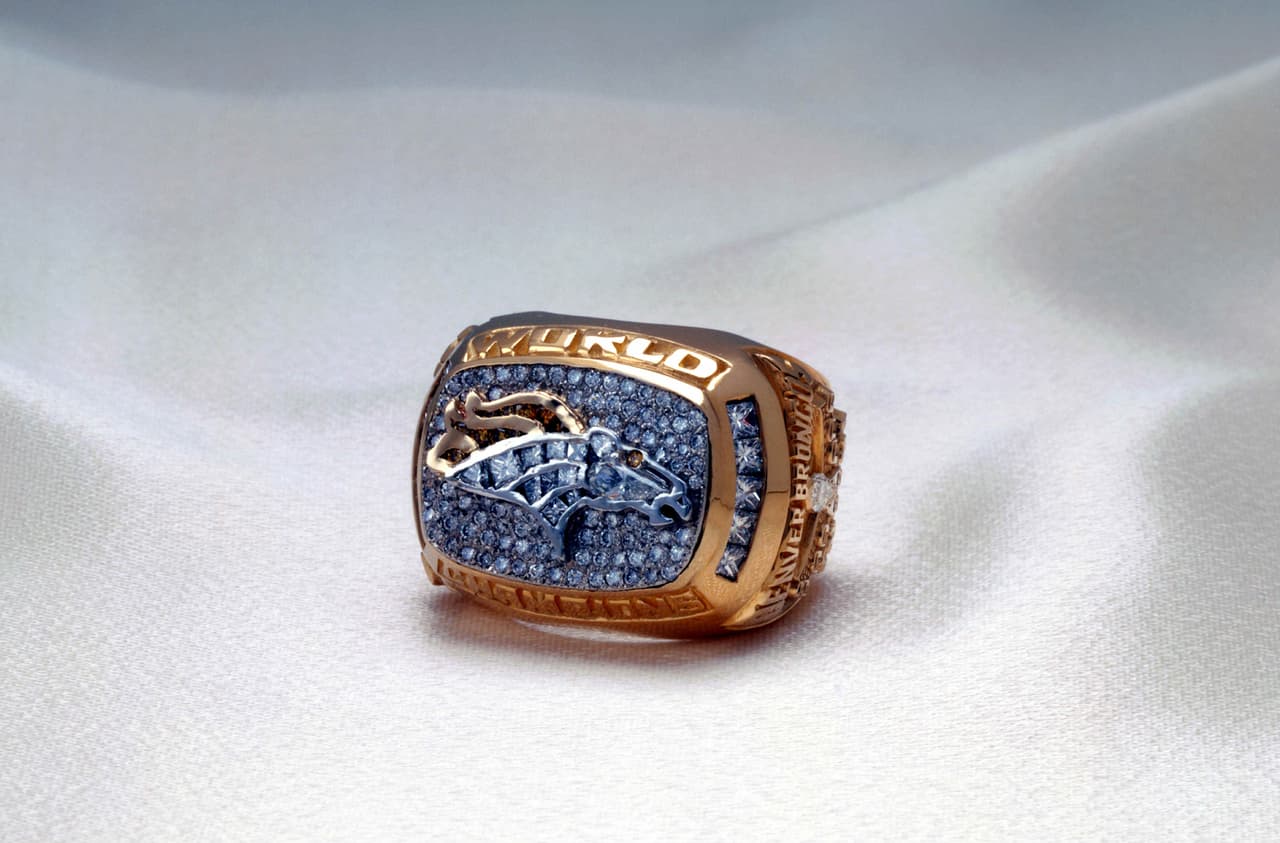 Los Denver Broncos perdieron 4 veces el Super Bowl: el XII ante Dallas, el XXI con los Giants, XXII con Washington y XXIV ante San Francisco, siempre por paliza. Ahora, por fin, el primer título en su historia.