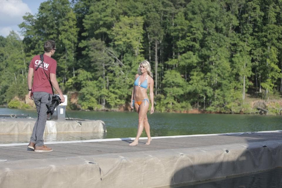 Ella es una chica muy dinámica y su belleza ha deslumbrado a los fans durante tres temporadas con los Atlanta Falcons, checa algunas imágenes de la sexy Brianna.