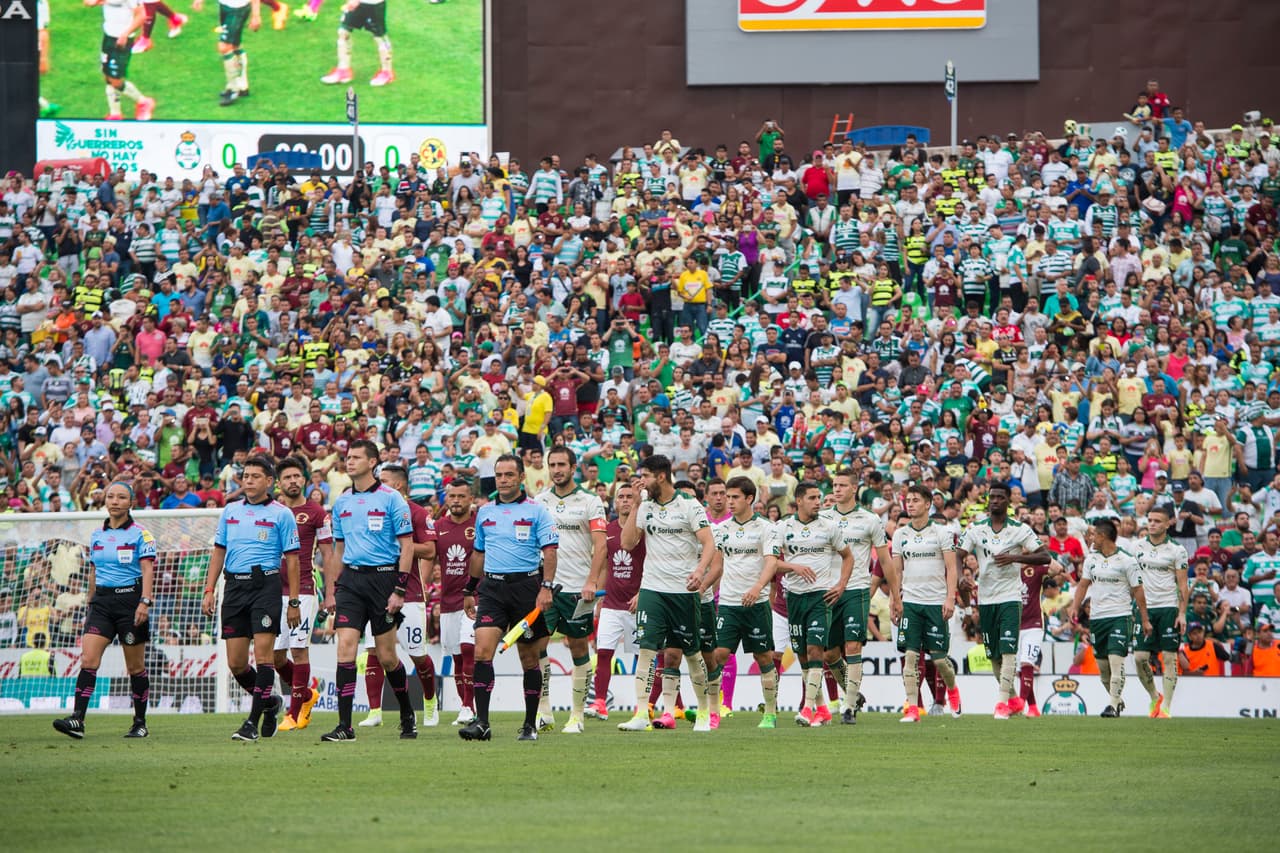 En los últimos siete cotejos disputados entre estos equipos, América acumula cinco victorias por un triunfo de Santos y un empate.