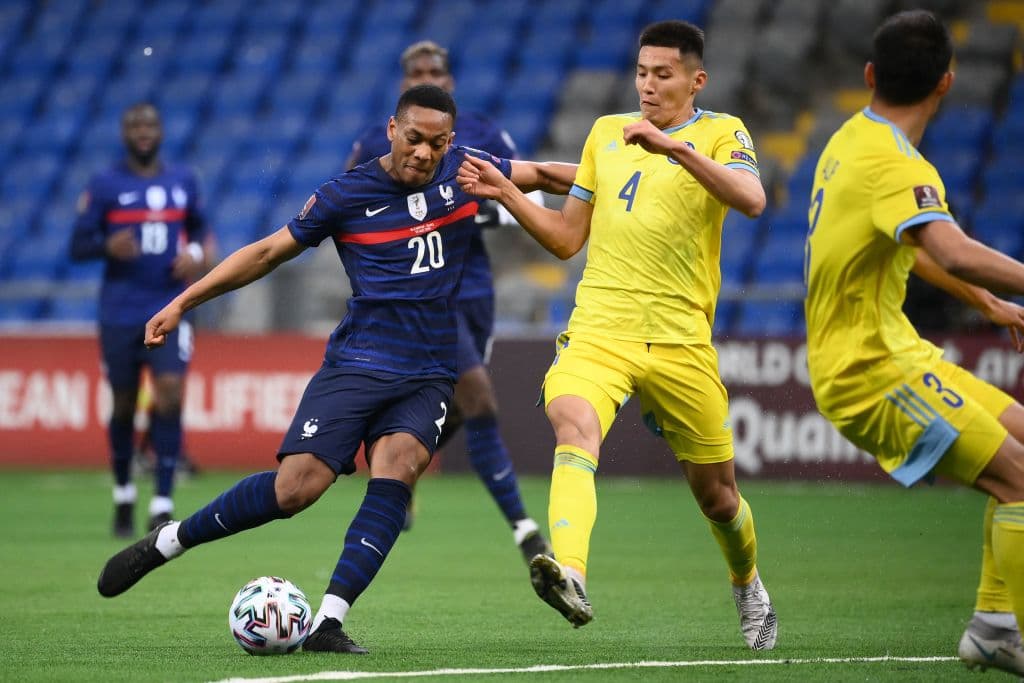 Francia derrota a Kazajistán con un marcador de 2-0. Ousmane Dembélé se encargó de abrir el marcador al minuto 19, sin embargo, un autogol por parte del conjunto kasajo, puso el segundo tanto a favor de 'les bleus'. Kylian Mbappé tuvo oportunidad de poner el tercer gol pero falló un penalti.