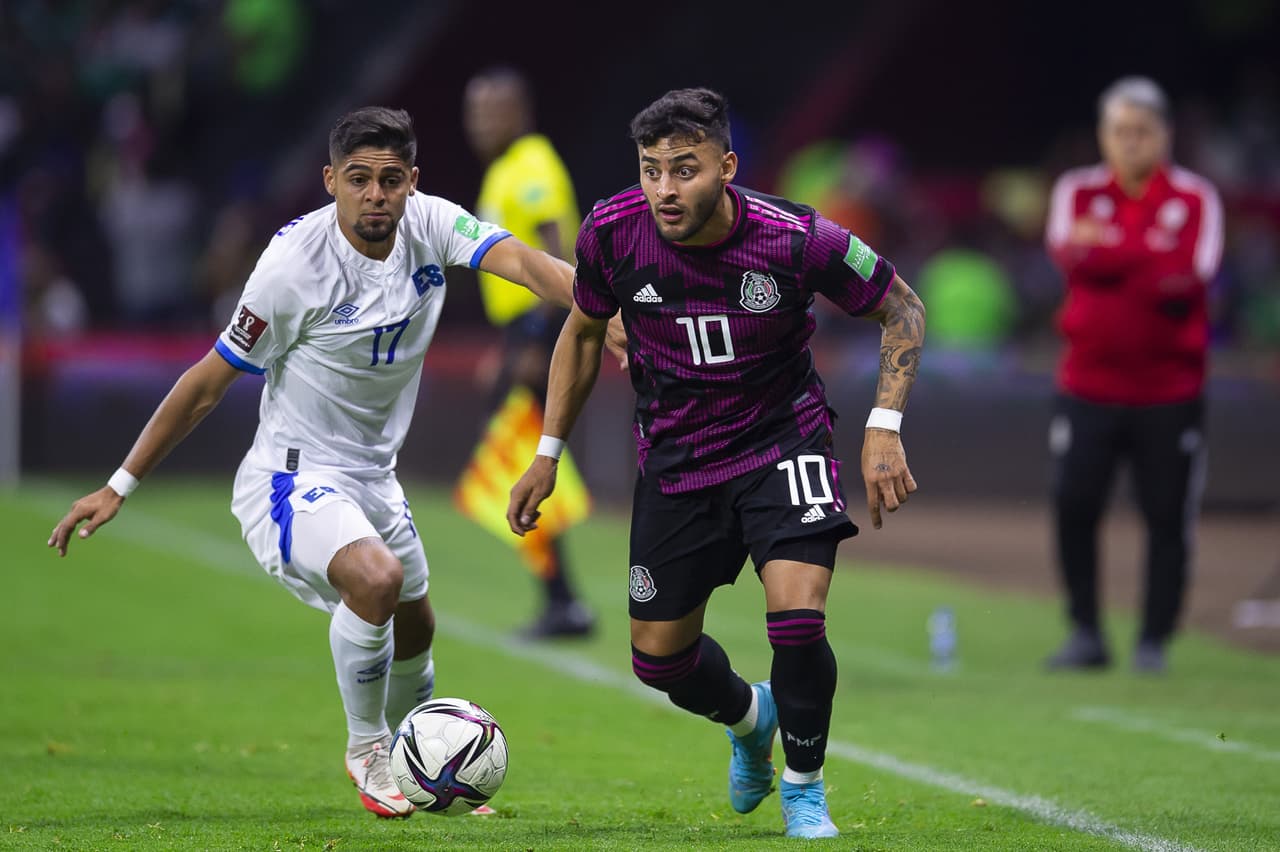 México selló su pase al Mundial con una victoria sobre El Salvador, gracias a los goles de Uriel Antuna y Raúl Jiménez.