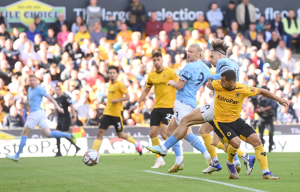 Manchester City goleó 0-3 a Wolves en la Jornada 8 de la Premier League con goles de Jack Grealish, Erling Haaland y Phil Foden.