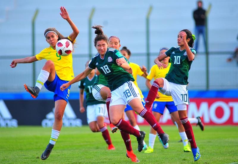 El duelo estuvo muy cerrado, con las mexicanas comprometidas a obtener una victoria que les permitiera mantenerse vivas luego de la goleada de Japón 6-0 a Sudáfrica en el otro encuentro del grupo.