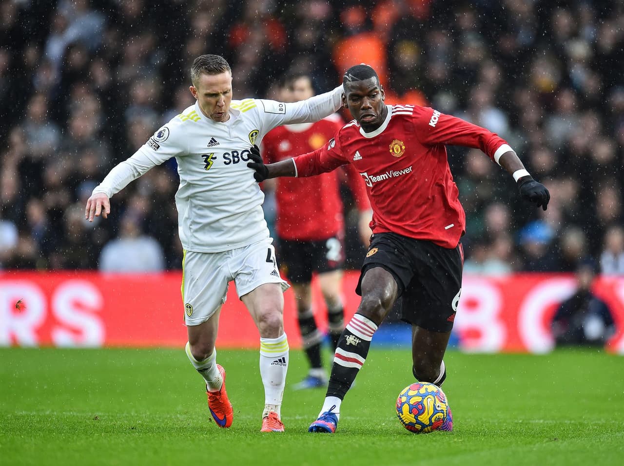 Leeds cae con goliza ante el Manchester United en casa, al cierre de la J26 en la Premier League. Harry Maguire y Bruno Fernandes ponían arriba a los Red Devils durante la primera mitad, pero Rodrigo Moreno y Raphinha igualaban el marcador al minuto 54', ya después Frederico Rodrigues y Anthony Elanga despegaron los números para cerrar 4-2.