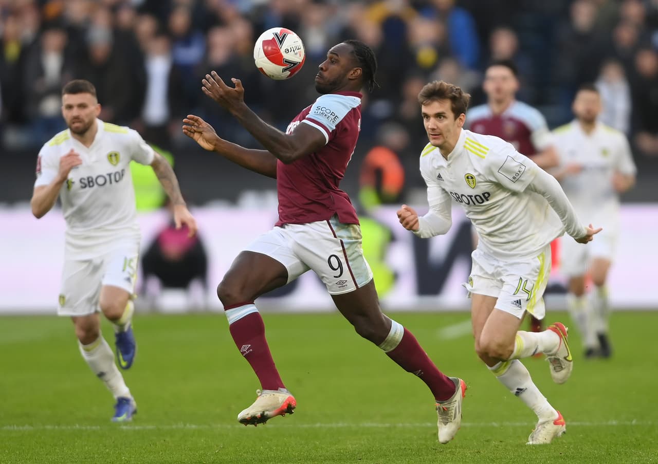 West Ham United venció al Leeds con un marcador de 2-0. Manuel Lanzini y Jarrod Bowen le dieron la victoria a los Hammers y su pase a dieciseisavos.
