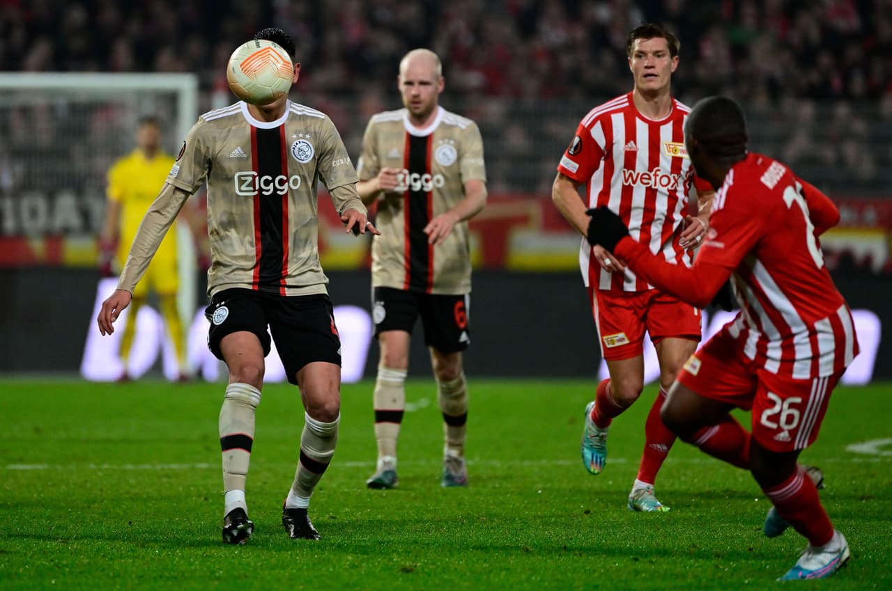 En la segunda parte de la jornada, el Unión Berlín venció 3-1 al Ajax, la Roma le ganó 2-0 al Salzburg, el Rennes derrotó 1-0 al Shaktar y en el platillo fuerte: el Manchester United le ganó 2-1 al Barcelona y por marcador global, los culés quedaron eliminados.