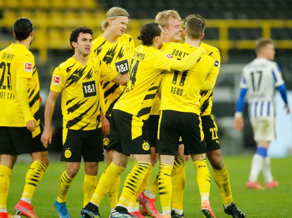 Los goles de julian Brandt (54') y Youssoufa Moukoko (90+1'), El Dortmund vence 2-0 al Hertha Berlin y toman la quinta posición de manera momentánea.